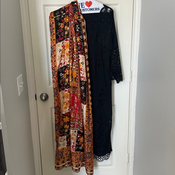 Duppatta stole silk red black Floral Multicolor printed gold sequins. Full size - Picture 9 of 9